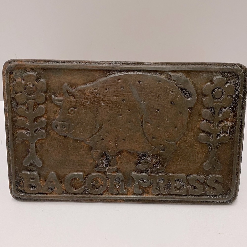 Vintage Taylor & NG Cast Iron Bacon Press Wood Handle 1978